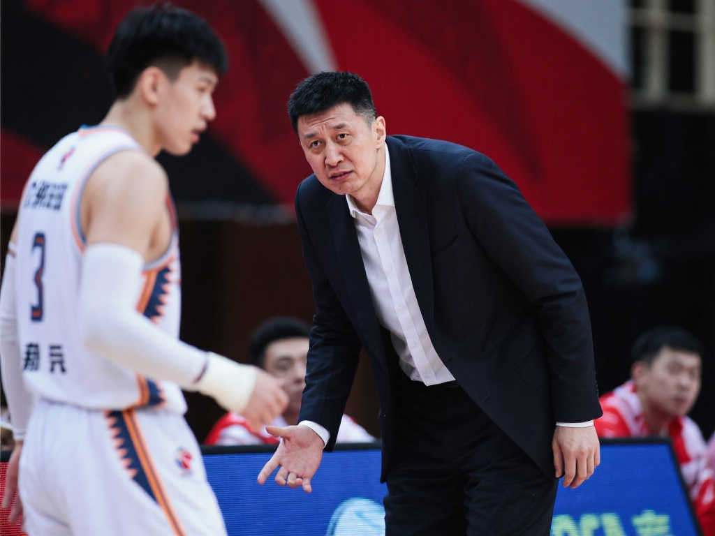 显得有些狼 显得有些狼